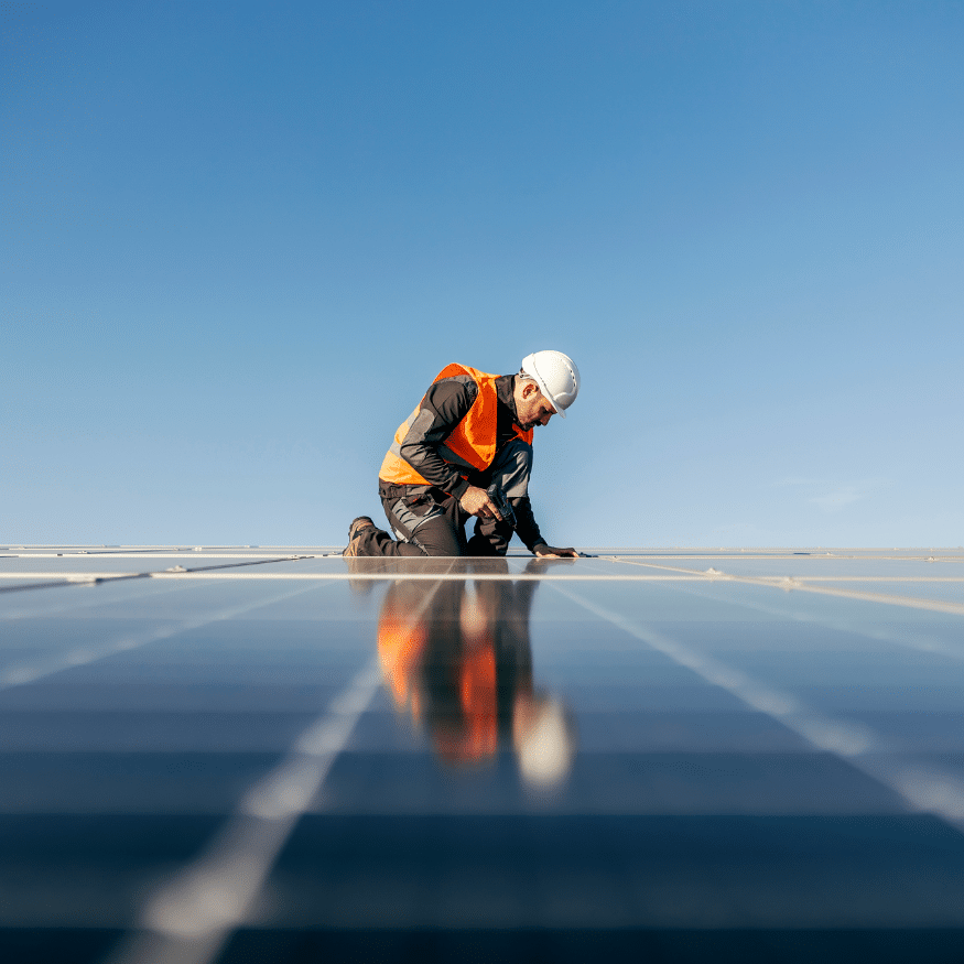 tehnicien-maintenance-photovoltaïque-praxedo
